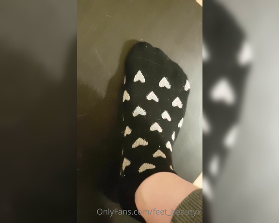 Feet_beautyx aka feet_beautyx - 11-21-2020 OnlyFans Video - Lick up my sweaty footprints I leave behind  I know you like the taste, I