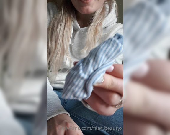 Feet_beautyx aka feet_beautyx - 11-24-2020 OnlyFans Video - Kept it blue today