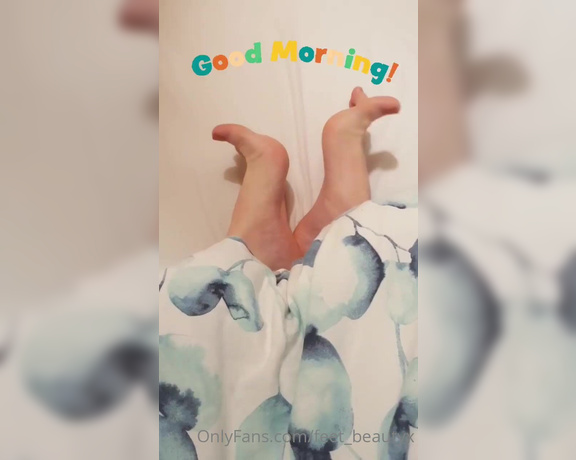 Feet_beautyx aka feet_beautyx - 01-11-2021 OnlyFans Video - Morning tease