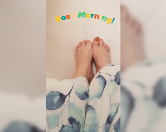 Feet_beautyx aka feet_beautyx - 01-11-2021 OnlyFans Video - Morning tease