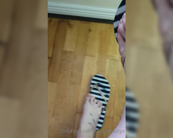 Feet_beautyx aka feet_beautyx - 02-15-2021 OnlyFans Video - Heres a taste of my flip flops_auwi