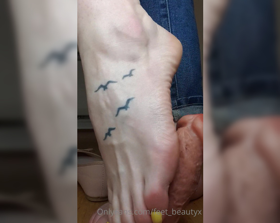 Feet_beautyx aka feet_beautyx - 02-11-2021 OnlyFans Video - EnJOI this foot job baby, youve deserved it