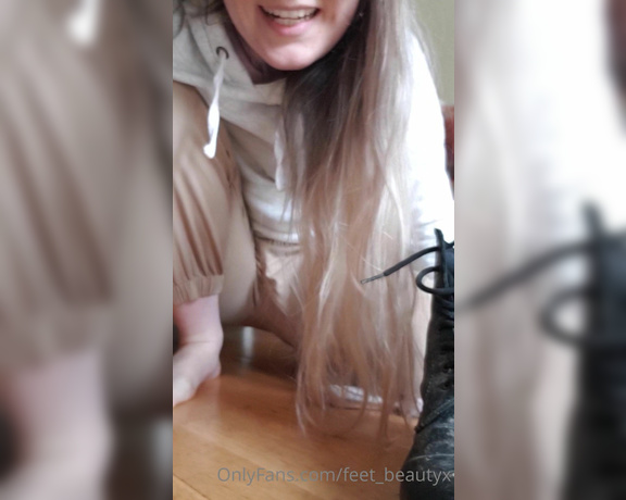 Feet_beautyx aka feet_beautyx - 03-04-2021 OnlyFans Video - Dirty Doc Martens is what youre having for lunch today