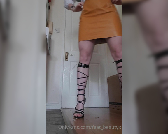 Feet_beautyx aka feet_beautyx - 03-11-2021 OnlyFans Video - I know theyre youre fav