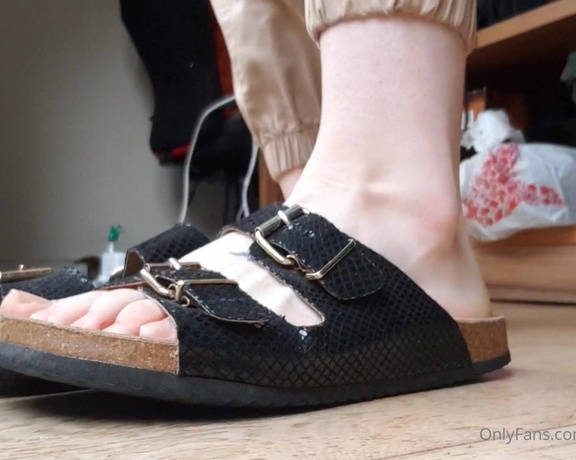 Feet_beautyx aka feet_beautyx - 03-13-2021 OnlyFans Video - My fav sandals are out for a stroll