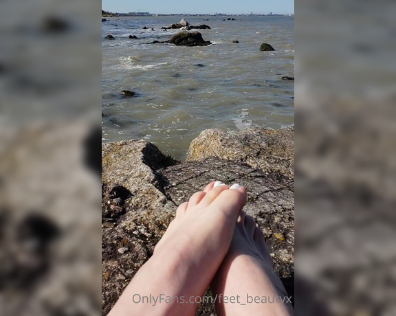 Feet_beautyx aka feet_beautyx - 04-03-2021 OnlyFans Video - Loved to see so many people looking at me and my feet_l9c2