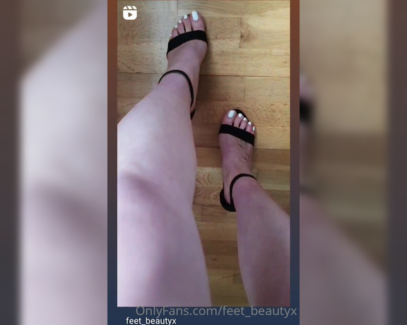 Feet_beautyx aka feet_beautyx - 04-14-2021 OnlyFans Video - Come see the vid on my insta with sound