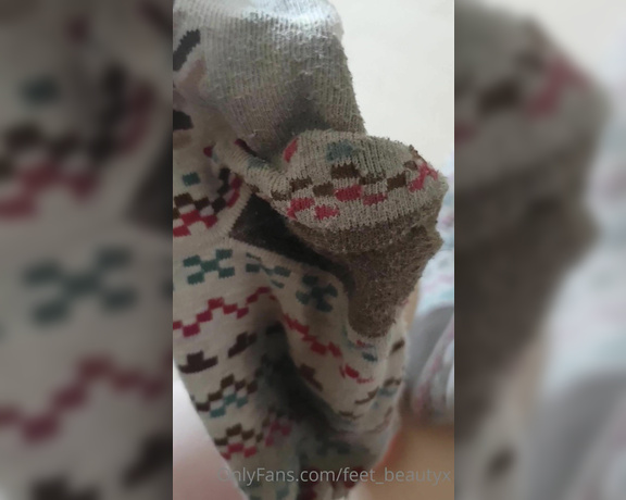 Feet_beautyx aka feet_beautyx - 04-21-2021 OnlyFans Video - Probably produced the smallest socks ever today working in my moms wellies in my moms strawberry