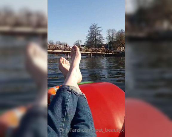 Feet_beautyx aka feet_beautyx - 04-18-2021 OnlyFans Video - Let everyone stare at my feet, you included_dg1c