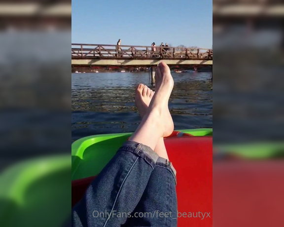 Feet_beautyx aka feet_beautyx - 04-18-2021 OnlyFans Video - Let everyone stare at my feet, you included_dg1c