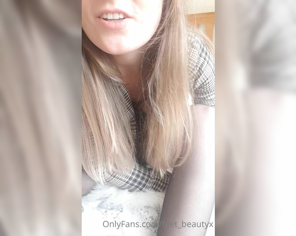 Feet_beautyx aka feet_beautyx - 04-29-2021 OnlyFans Video - Youd die for these nylons