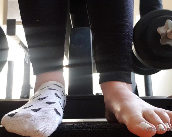 Feet_beautyx aka feet_beautyx - 05-24-2021 OnlyFans Video - Join my morning gym session