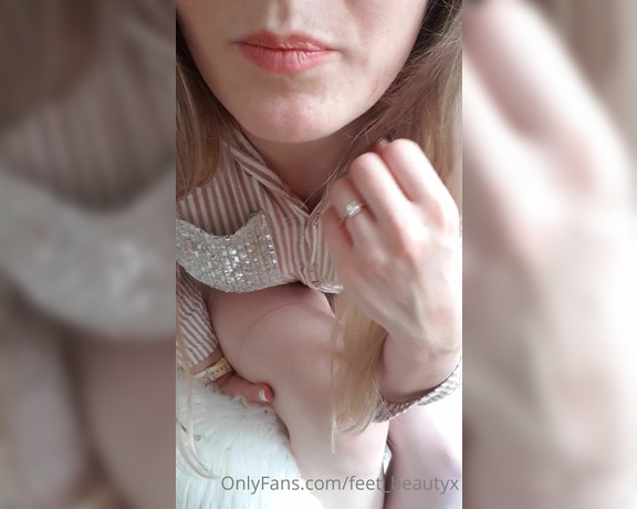 Feet_beautyx aka feet_beautyx - 06-16-2021 OnlyFans Video - If you cum for my white stockings Ill do more JOIs like this