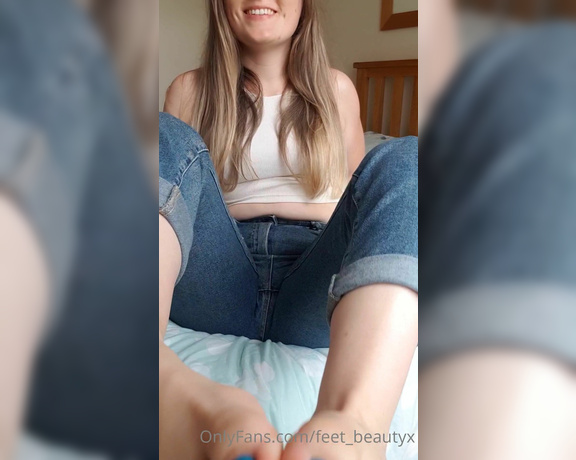 Feet_beautyx aka feet_beautyx - 08-05-2021 OnlyFans Video - A cheeky FJ