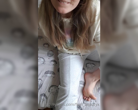 Feet_beautyx aka feet_beautyx - 08-16-2021 OnlyFans Video - Havent seen you for a long time , lets catch up while you have my feet