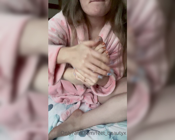 Feet_beautyx aka feet_beautyx - 10-15-2021 OnlyFans Video - Are you jealous I bet you are let me tease you even more