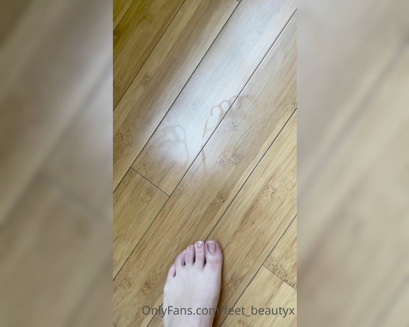 Feet_beautyx aka feet_beautyx - 12-15-2021 OnlyFans Video - And this is what Ill do each time I come back from the gym with smelly