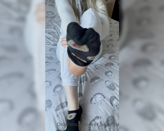 Feet_beautyx aka feet_beautyx - 12-07-2021 OnlyFans Video - Slow sock tease is exactly what you needed today  now cum on them