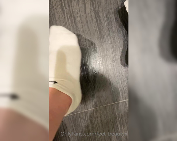 Feet_beautyx aka feet_beautyx - 12-10-2021 OnlyFans Video - So in the last couple of days I moved from Ireland to Mexico, and heres me_6v6a