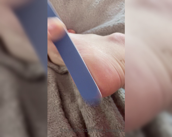 Feet_beautyx aka feet_beautyx - 12-13-2021 OnlyFans Video - For those pathetic foot boys that enjoy toe jam, foot dust and all sorts of toe