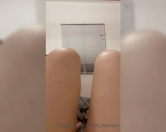 Feet_beautyx aka feet_beautyx - 12-18-2021 OnlyFans Video - If you watch the video, turn up your sound  also, message me if youd like