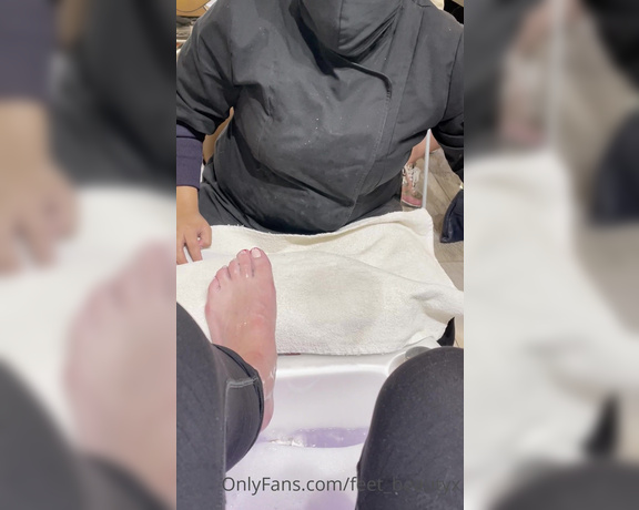 Feet_beautyx aka feet_beautyx - 01-08-2022 OnlyFans Video - My visit at the nail salon today  it felt so good to have my feet