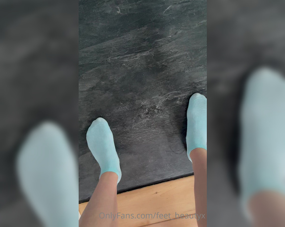 Feet_beautyx aka feet_beautyx - 05-03-2022 OnlyFans Video - Little sweaty present from me to you  Now lick it up as I watch