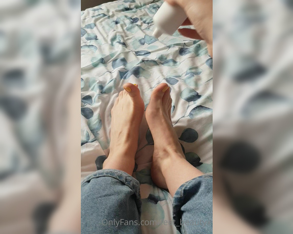 Feet_beautyx aka feet_beautyx - 05-12-2020 OnlyFans Video - This is only foot lotion but in your head its something else