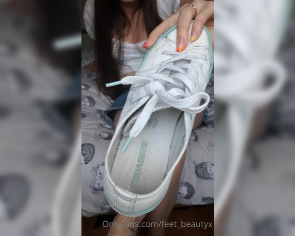 Feet_beautyx aka feet_beautyx - 06-04-2020 OnlyFans Video - Its sneaker Thursday