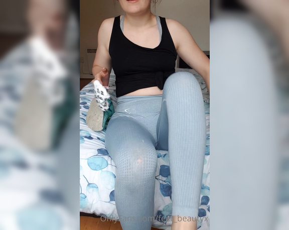 Feet_beautyx aka feet_beautyx - 06-27-2020 OnlyFans Video - Took off my smelly shoes and socks after my workout  Will you have a lil