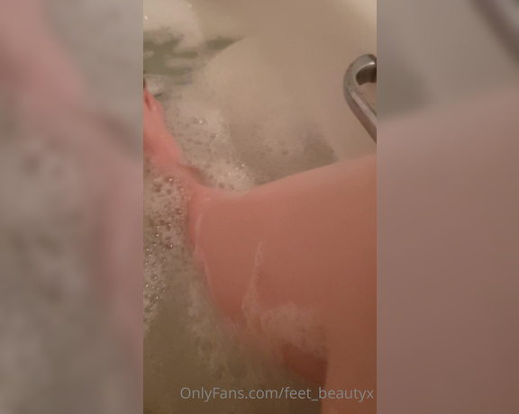 Feet_beautyx aka feet_beautyx - 07-04-2020 OnlyFans Video - Bath time fun