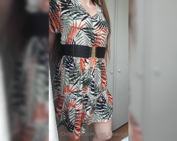 Feet_beautyx aka feet_beautyx - 06-29-2020 OnlyFans Video - Do you like my new dress