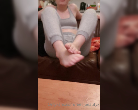 Feet_beautyx aka feet_beautyx - 07-10-2020 OnlyFans Video - Creamy dreamy soles  I bet you wish that was your cum on my toes, am