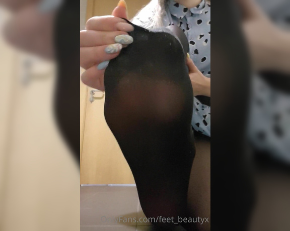 Feet_beautyx aka feet_beautyx - 09-16-2020 OnlyFans Video - Took a wee break from work just to show my feet off