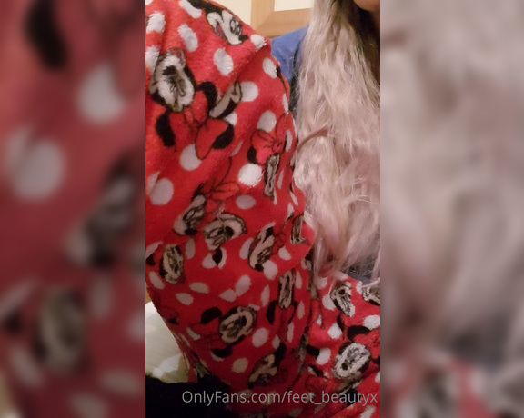 Feet_beautyx aka feet_beautyx - 09-16-2020 OnlyFans Video - Sad times have cum and my favourite vibrator stopped serving me  Mr