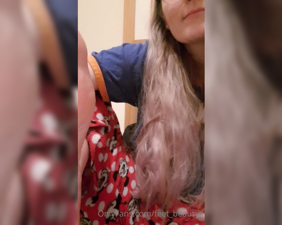 Feet_beautyx aka feet_beautyx - 09-16-2020 OnlyFans Video - Sad times have cum and my favourite vibrator stopped serving me  Mr