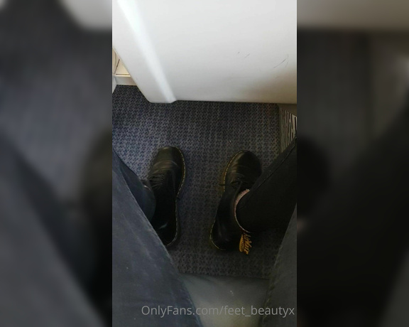 Feet_beautyx aka feet_beautyx - 09-20-2020 OnlyFans Video - Imagine you take the bus with me and I tell you to sit at my feet