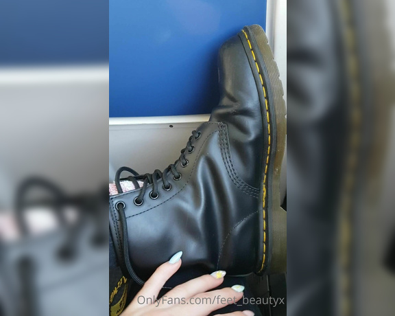 Feet_beautyx aka feet_beautyx - 09-20-2020 OnlyFans Video - Imagine you take the bus with me and I tell you to sit at my feet