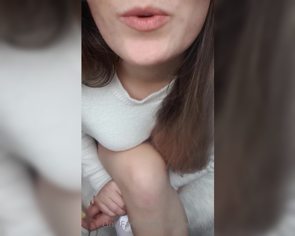 Feet_beautyx aka feet_beautyx - 10-04-2020 OnlyFans Video - Love the new socks boy  But dont forget that they get smelly and require cleaning