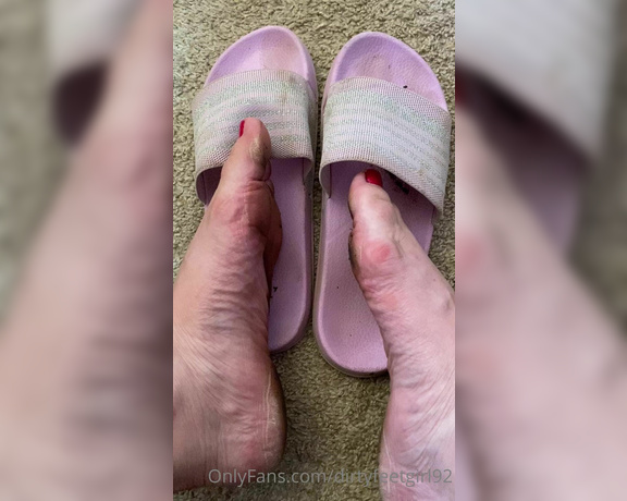 FindomFeetgirl aka dirtyfeetgirl92 - 07-14-2021 OnlyFans Video - This video is a gem