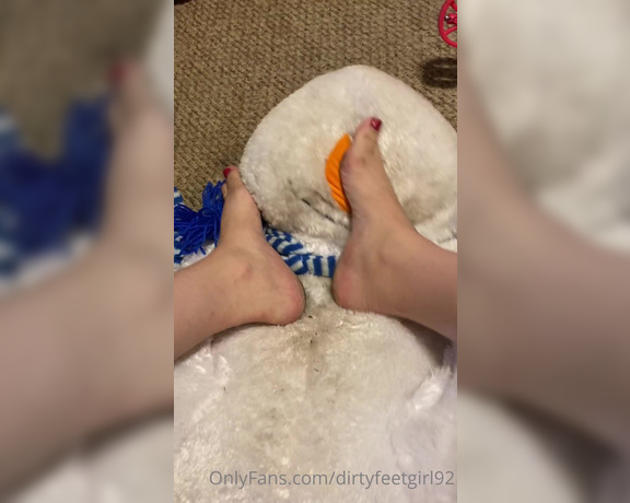 FindomFeetgirl aka dirtyfeetgirl92 - 07-13-2021 OnlyFans Video - 3 minutes of fun plushy trampling  Watch the colors of this big plushy change