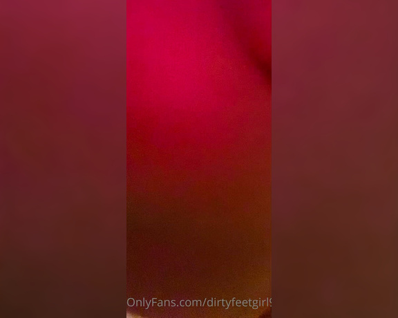 FindomFeetgirl aka dirtyfeetgirl92 - 08-25-2021 OnlyFans Video - This one you wont want to miss One minute giantess humiliation