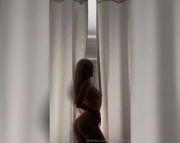 KinkiDoll Official aka kinkidollofficial - 10-28-2024 OnlyFans Video - Happy Monday to all my VIP subs hope you guys have a nice day