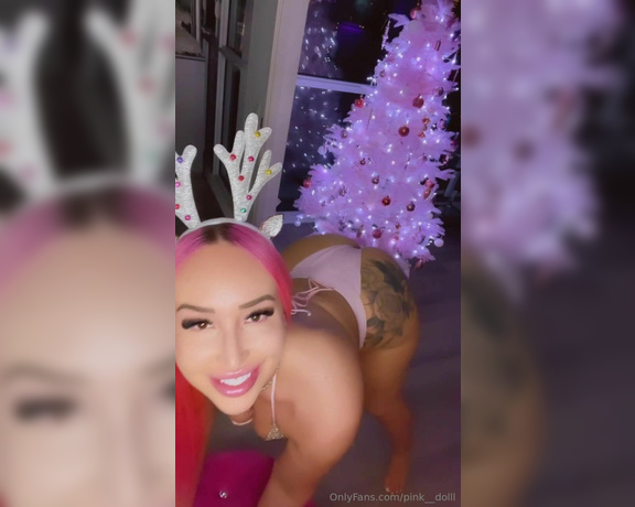 Pink Dolll aka pink__dolll - 12-19-2023 OnlyFans Video - Happy Hoelidays Im the Greatest Gift