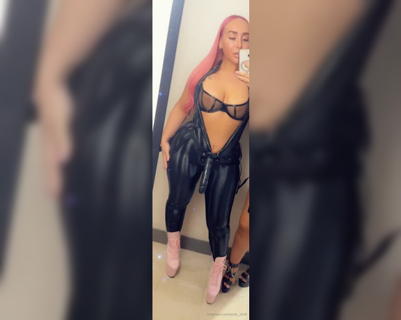 Pink Dolll aka pink__dolll - 09-09-2024 OnlyFans Video - Heavy weight We didnt came here to playyyyy dominicanaxox