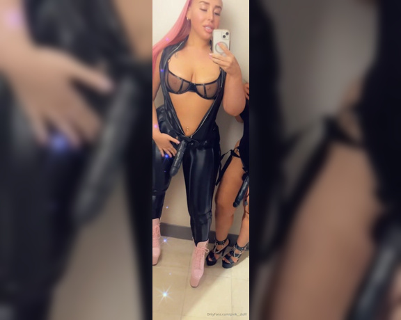 Pink Dolll aka pink__dolll - 09-09-2024 OnlyFans Video - Heavy weight We didnt came here to playyyyy dominicanaxox