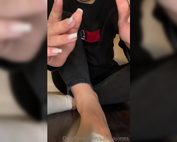 Sarina Jones aka sarinajones - 06-30-2023 OnlyFans Video - Open your mouth and say aaahhh