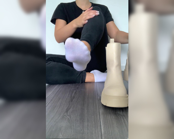 Sarina Jones aka sarinajones - 02-22-2023 OnlyFans Video - POV Youre sitting in front of me