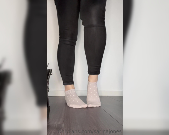 Sarina Jones aka sarinajones - 07-12-2023 OnlyFans Video - Im taking off my brand new boots What will come to light White socks, black socks,