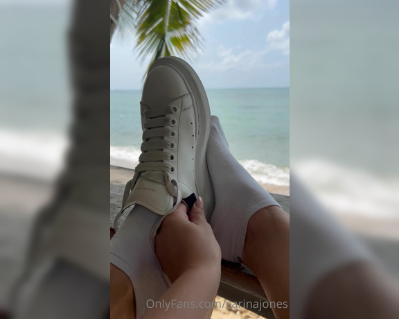 Sarina Jones aka sarinajones - 04-19-2023 OnlyFans Video - The view of the sea is incredible